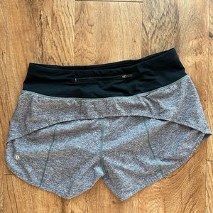 Lululemon mid rise speed up shorts 4”